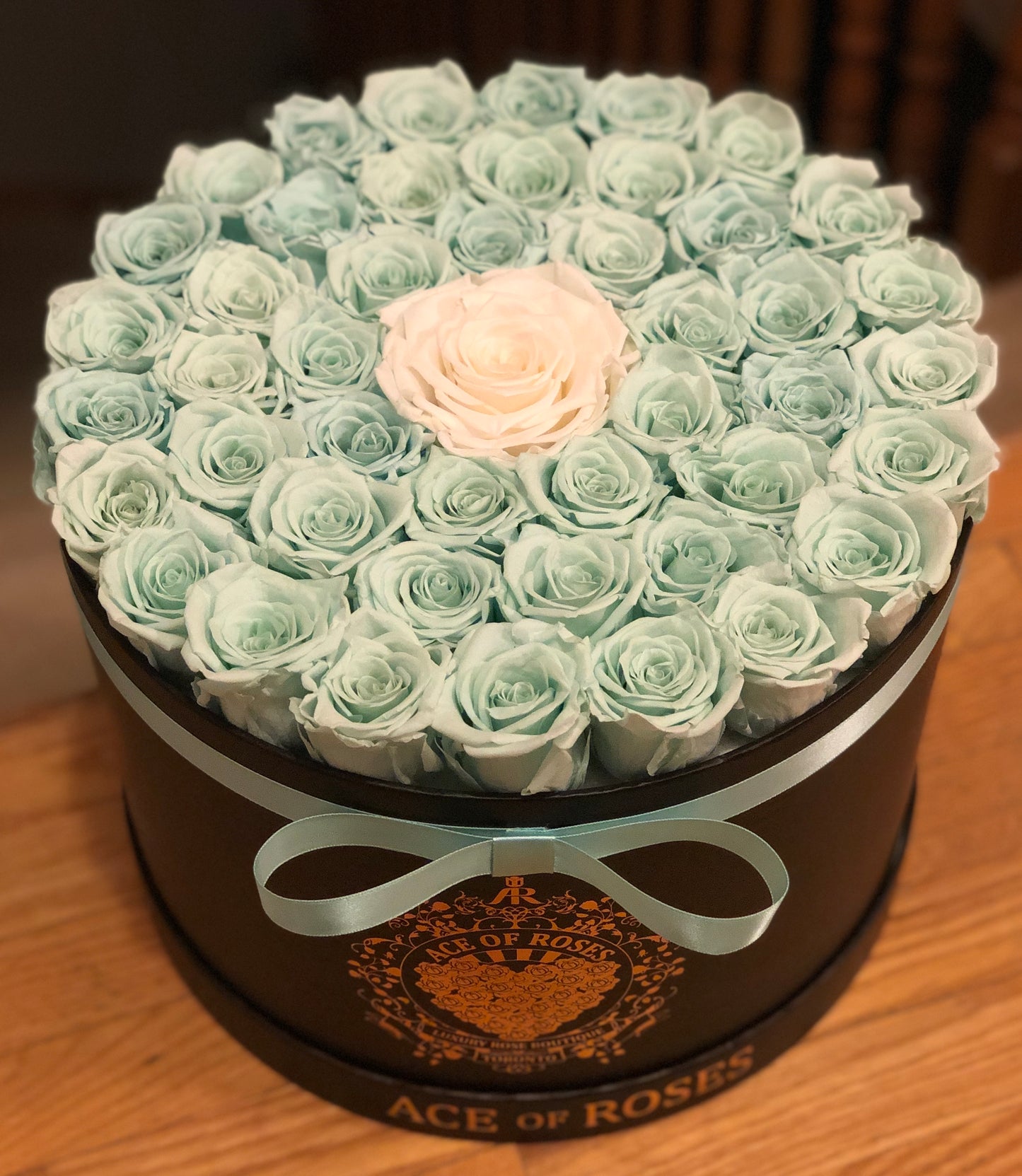 Large Round (Large Rose in the middle)