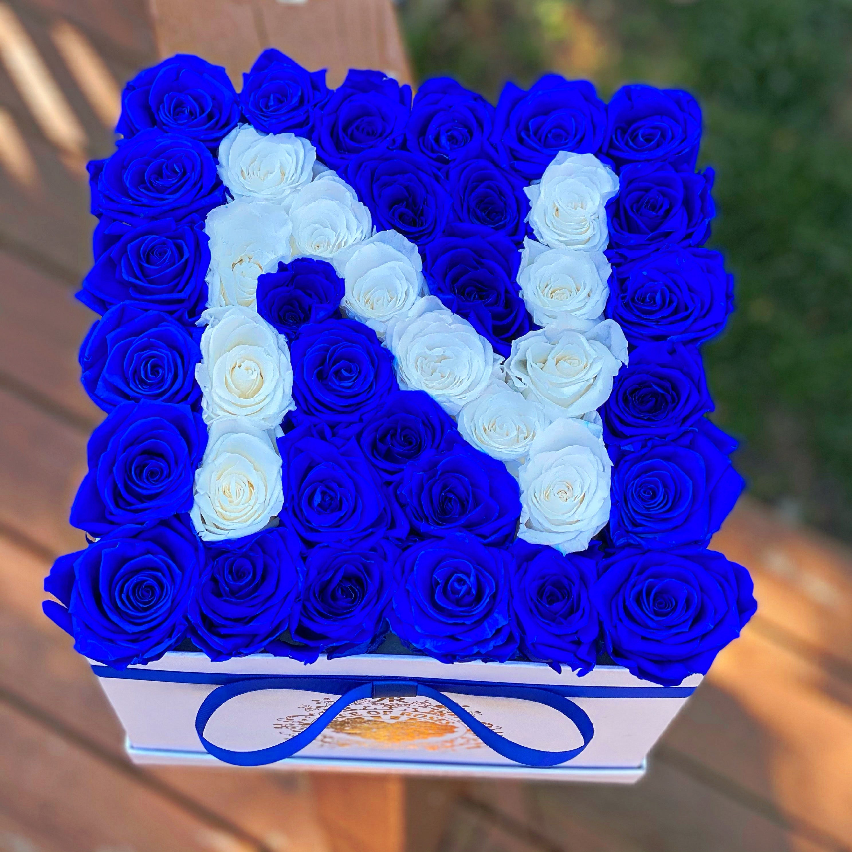 Initial Arrangement (Square) TORONTO ETERNITY ROSES. NAME INITIAL – Ace ...