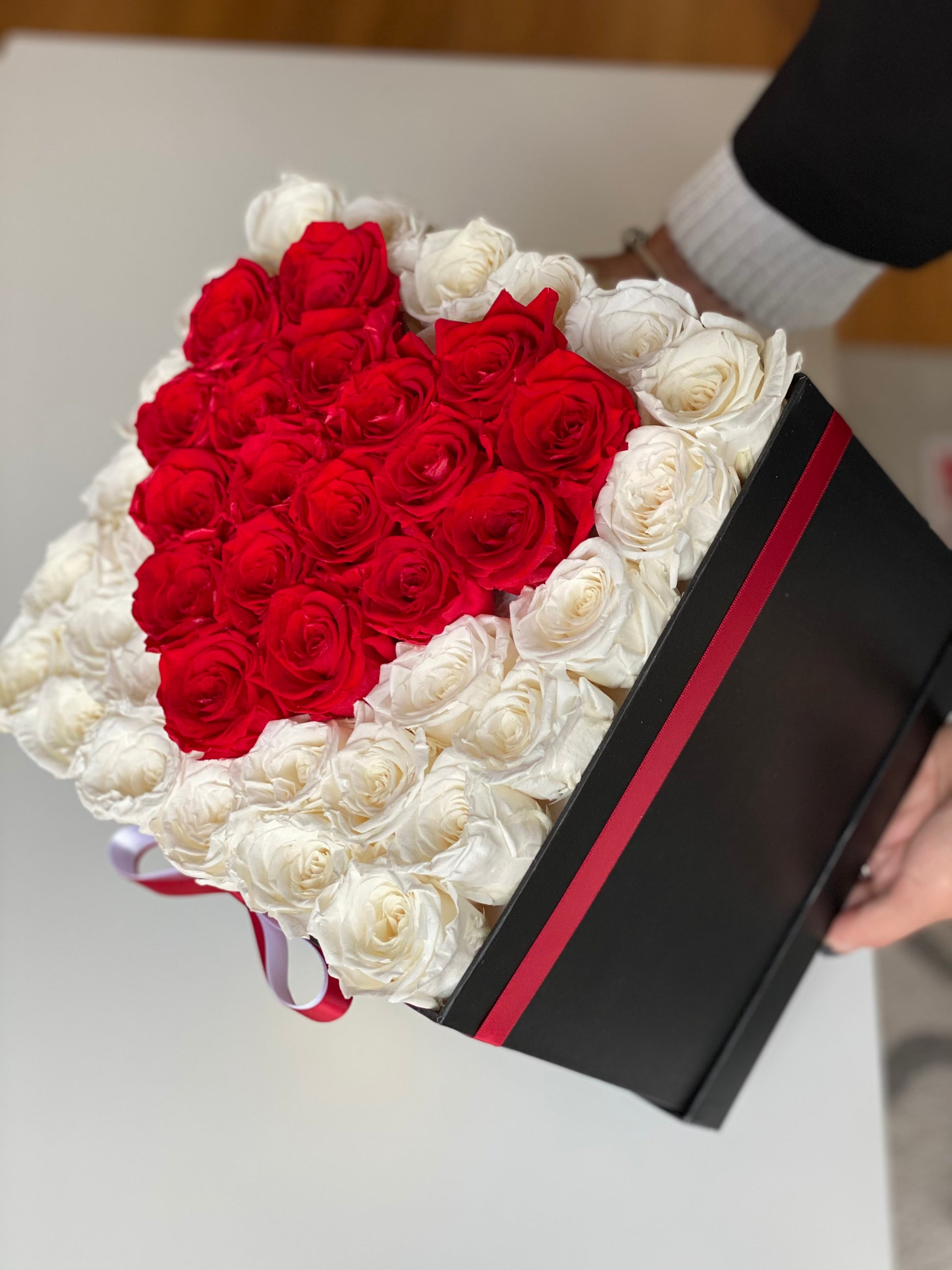 red and white eternal roses heart shape